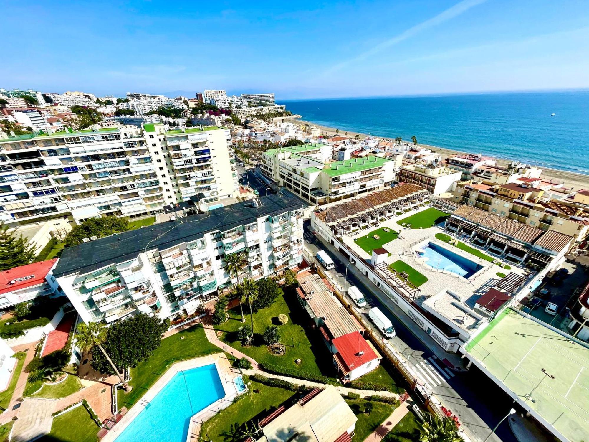 Gorgeous Apartment At The Sea In La Carihuela! Torremolinos Eksteriør bilde